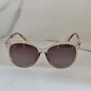 Chic Women's Sunglasses - Brown